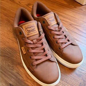Levi's Men's Brown Leather Sneakers